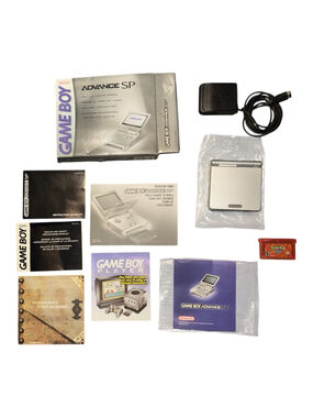 Nintendo Game boy Advanced SP Platinum AGS-001 CIB w/ Box Charger Manuals Game